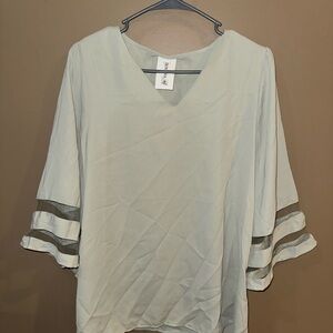 Zenana Outfitters Light Gray V-Neck Blouse